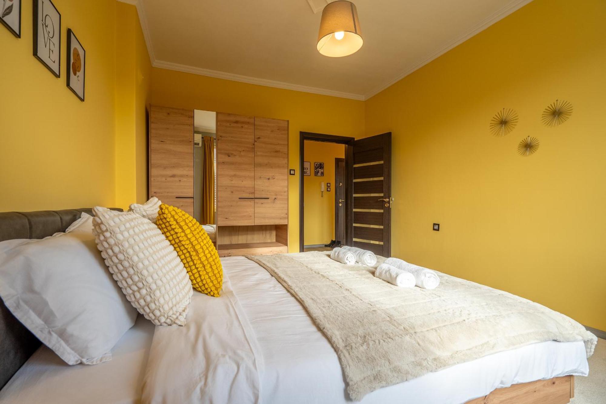 Golden Glow Residence Sofia Esterno foto