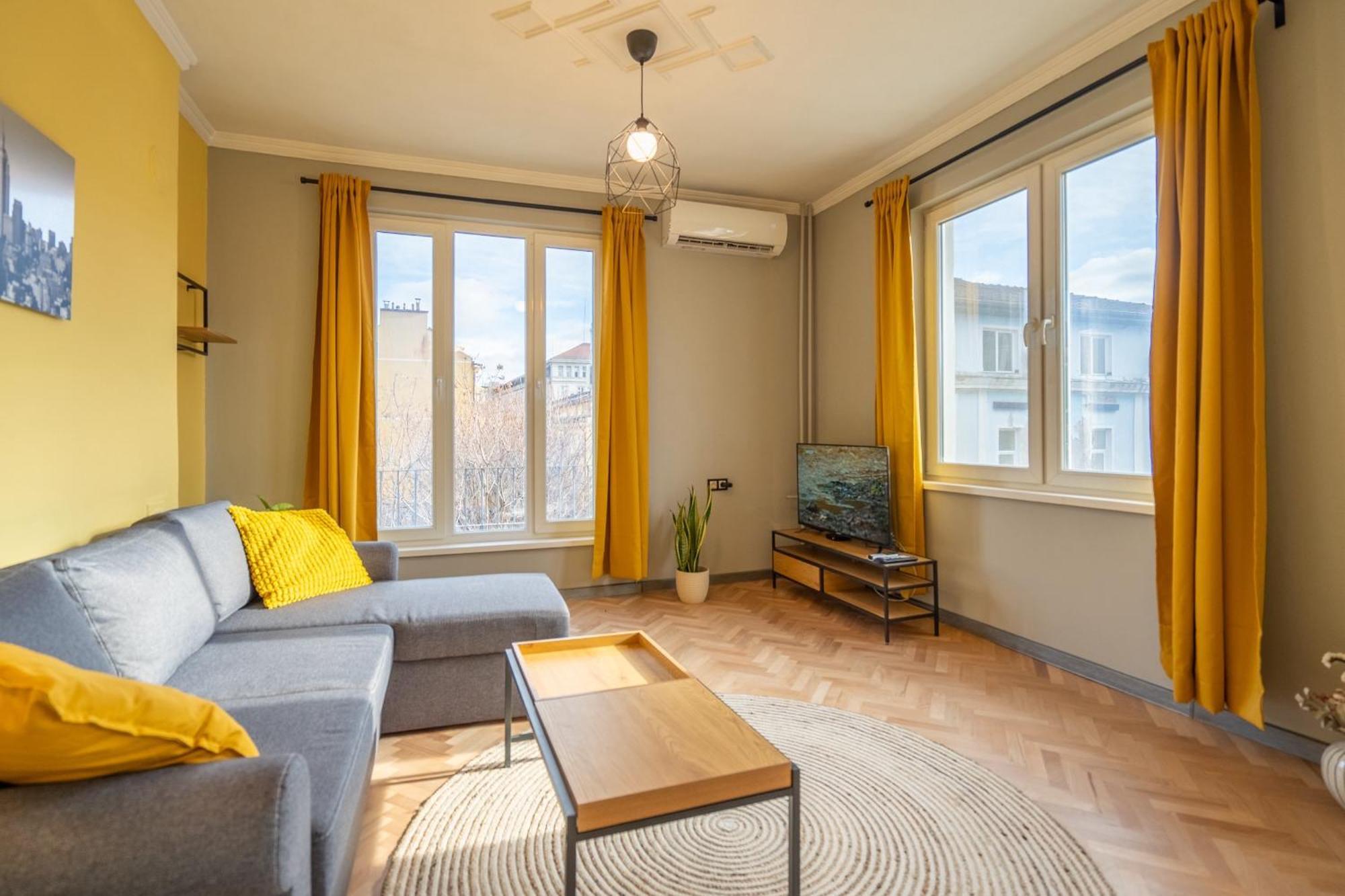 Golden Glow Residence Sofia Esterno foto